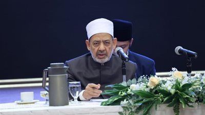 شيخ الأزهر يحاضر علماء ماليزيا وشبابها حول وسطية الإسلام