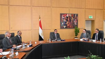 وزير الإسكان يتابع سير العمل بـ المجتمعات العمرانية وأجهزة المدن الجديدة