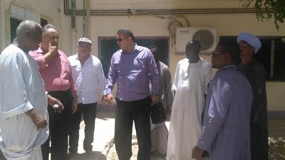محافظ أسوان يحيل مدير والمسئول عن مشرحة مستشفى نصر النوبة للتحقيق