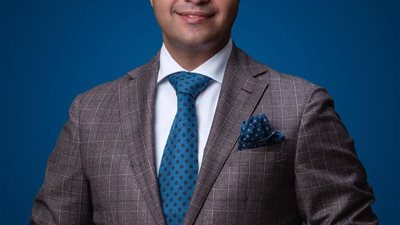 ناصر العازمي يبدأ تصوير برنامج جديد عن صحة المرأة والأطفال حديثي الولادة