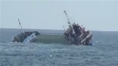 غرق عبارة إيرانية في مياه منطقة عسلوية التابعة لإيرا