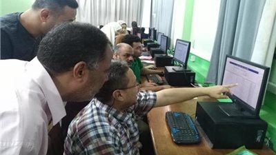 تنسيق الجامعات 2019..اقبال كثيف على معامل اداب عين شمس في اول أيام المرحلة الثانية