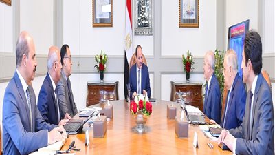 الرئيس يوجه بالتحول من التجميع الى التصنيع وتوطين صناعة النقل