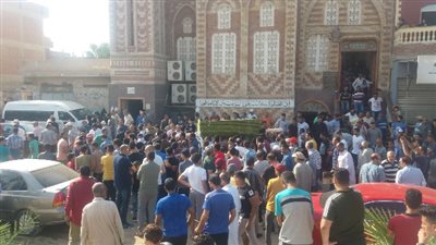 الإسماعيلية تشيع جثمان والد حسني عبدربه