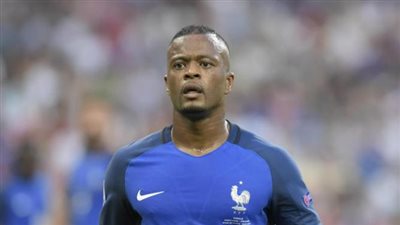 إيفرا يتلقى تهديدات بالقتل بسبب سواريس