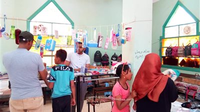 مبادرة خيرية بتخفيضات ٦٠% لمستلزمات المدارس بالوادى الجديد ..صور