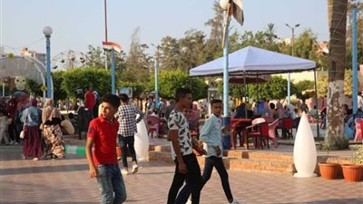 توافد آلاف الزوار على حديقة صنعاء فى أول أيام عيد الأضحى
