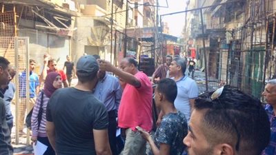 نيابة الاسماعيلية تنتدب خبراء الادلة الجنائية لتحديد اسباب حريق شارع مصر