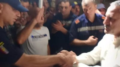 محافظ الإسماعيلية يشيد بإخماد حريق شارع مصر التجاري..صور