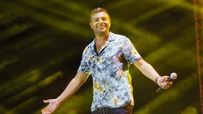 رامي صبري يتألق بأضخم حفلات العيد في بورسعيد بأغاني 