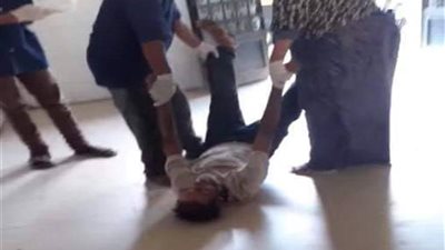 بعد واقعة كفر الزيات.. هل ينتقل الإيدز بالتلامس؟