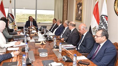وزير قطاع الأعمال: دعم الصناعة وزيادة الصادرات في مقدمة الأولويات
