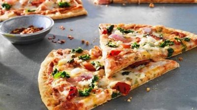 أسرع طريقة لتحضير البيتزا