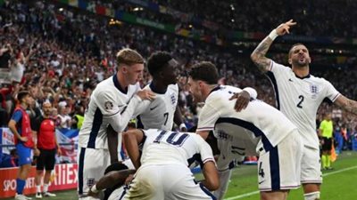 فودين وكين وساكا يقودان هجوم إنجلترا أمام سويسرا