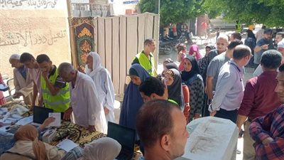 مستقبل وطن المنيا ينظم قافلة طبية بمركز بني مزار