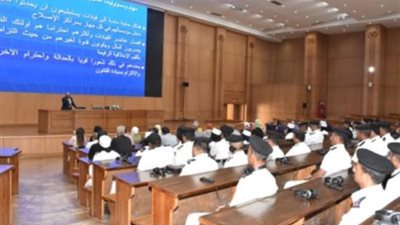 الداخلية تنظم دورة تدريبية للأفراد والمدنيين بالوزارة في قواعد نيلسون مانديلا لمعاملة السجناء