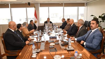 الشربيني يستعرض مقترحات تعظيم دور الهيئة العامة للتنمية السياحية
