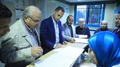 نائب وزير الصحة يتفقد مستشفى عين شمس العام