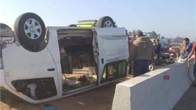 إصابة 6 بينهم رضيعة فى تصادم ميكروباص بالرصيف فى الدقهلية