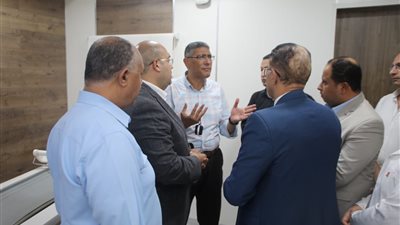 النجار : رفع كفاءة وصيانة شبكات المرافق بمستشفي مبارك المركزي