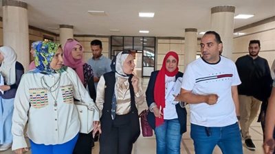 مدير صحة الإسماعيلية تتفقد الخدمات العلاجية بحميات التل الكبير