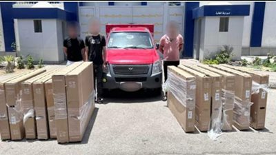 القبض على تشكيل عصابي سرق 13 شاشة عرض من سيارة بالقطامية