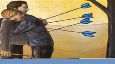 لا تنتظر انتقام الله.. نصائح دعوية عند غدرُ الاصدقاء