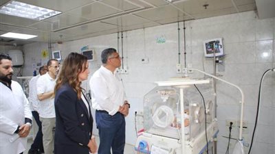 محافظ الجيزة يزور مستشفي الوراق للتأكد من جودة الخدمة