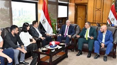 رئيس جامعة القناة يستقبل وفدً كلية بكين لتكنولوجيا المعلومات