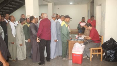 نائب عمال مصر :لا استثناءات فى ترقية الموظف