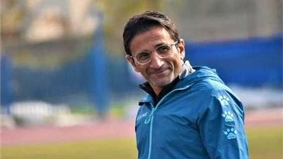 لموسم جديد.. أحمد سامي يجدد تعاقده مع سموحة