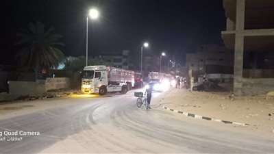 بدء اخلاء شوارع مدينة العريش من شاحنات المساعدات
