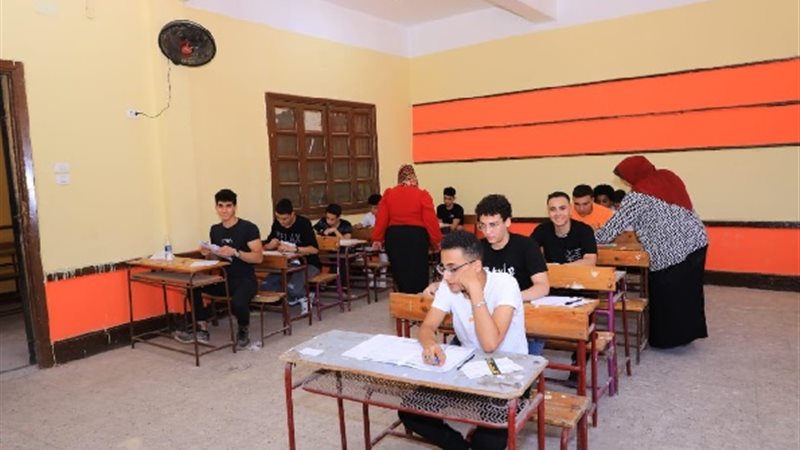 لجان امتحانات