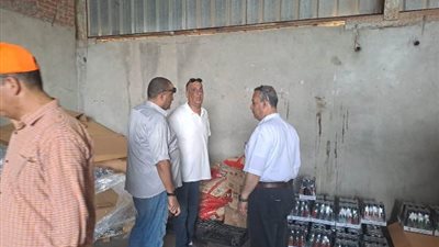محافظ كفرالشيخ: ضبط 6800 عبوة مياه غازية منتهية الصلاحية