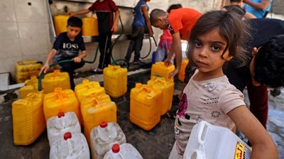 سكان غزة بين الظلام والموت عطشا