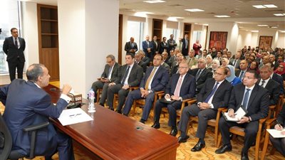 عبد العاطى يؤكد أهمية التدريب وتنويع مهارات العاملين بوزارة الخارجية