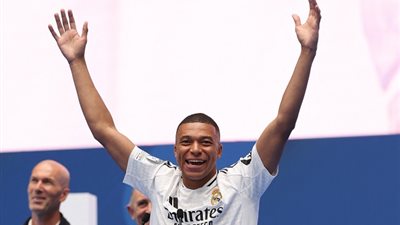 مبابي يغيب عن أول كلاسيكو بين ريال مدريد وبرشلونة