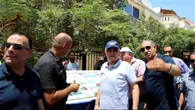 محافظ البحر الأحمر يتفقد اعمال الرصف والتطوير بمنطقة مجاويش