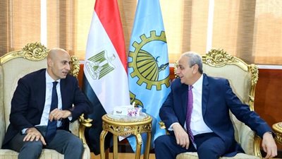 عجز المعلمين والكثافات الطلابية .. ملفات يناقشها وزير التعليم بالغربية