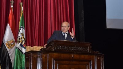 تكليف 22 قيادة جامعية للمراكز والأقسام والإدارات .. الخشت يقرر