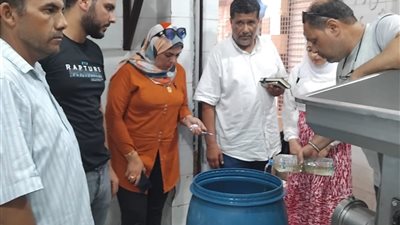 تحرير محاضر للمحلات والمطاعم والفنادق المخالفة بمطروح