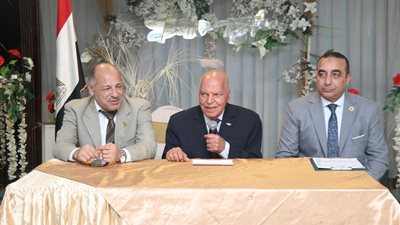 نقيب المعلمين يفتتح الدورة 97 لإستراتيجية الأمن القومي بالنقابة العامة