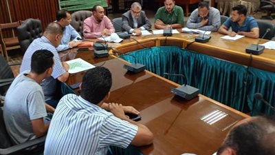 تفاصيل اجتماع جهاز 15 مايو بمسئولى الشركات العاملة بالمدينة.. صور