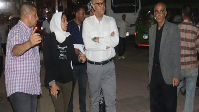 محافظ القليوبية يوجه بإزالة جمالون مخالف بقليوب.. صور