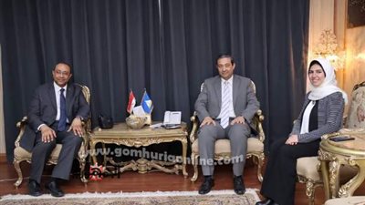 محافظ دمياط يستقبل رئيس