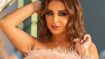 أنغام تواصل تشويق جمهورها لألبومها الغنائي الجديد 