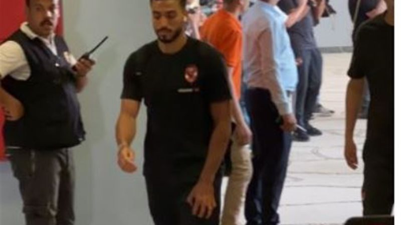 وصول الأهلي لملعب
