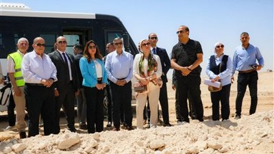 وزيرا البيئة والتنمية المحلية يقومان بزيارة تفقدية لمدفن الحمام