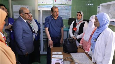 نائب وزير الصحة يتفقد مراكز طب الأسرة بأسيوط