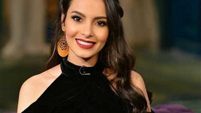 جبر الخواطر.. كارمن سليمان تحضر حفل زفاف أحد الفانز